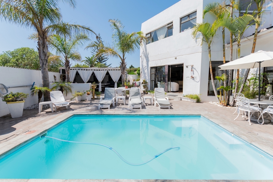 8 Bedroom Property for Sale in Country Club Western Cape